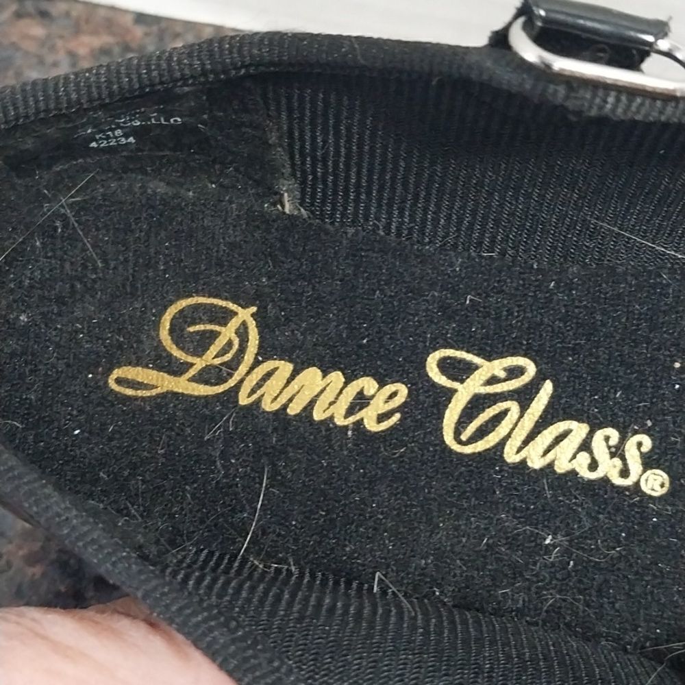 Dance Class Tap Shoes...SIZE 12..EUC - Picture 2 of 3